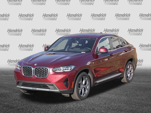 Used 2025 BMW X4 xDrive30i image 5