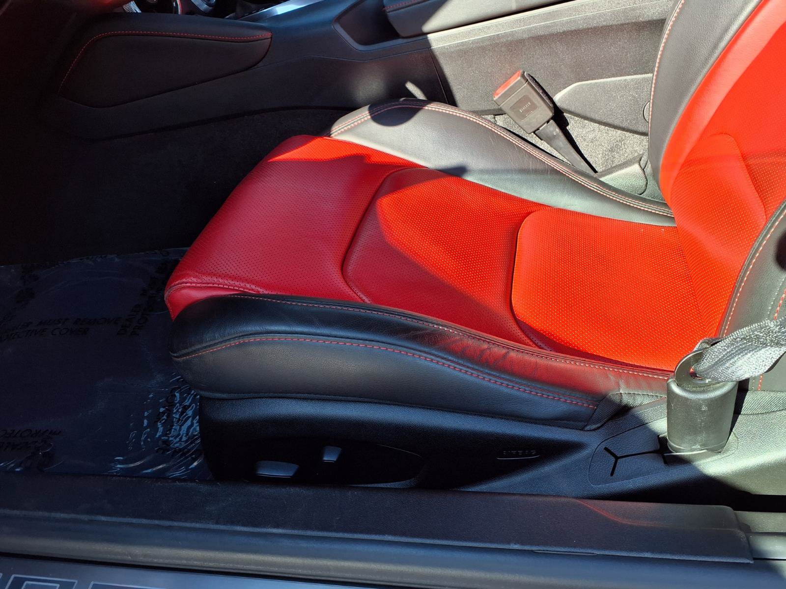 Used 2018 Chevrolet Camaro LT RWD image 23