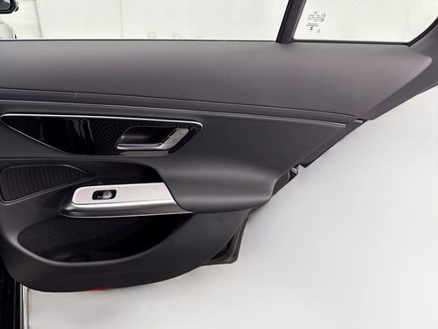 Used 2025 Mercedes-Benz E 350 Sedan image 26