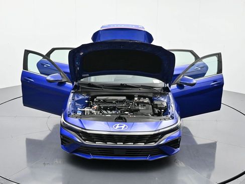 Used 2024 Hyundai Elantra Limited image 54