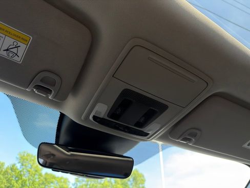 Certified 2025 Honda Pilot Elite image 14
