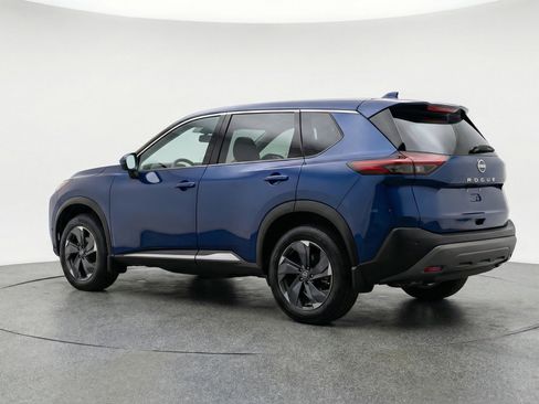 Used 2025 Nissan Rogue SV AWD/4WD image 6