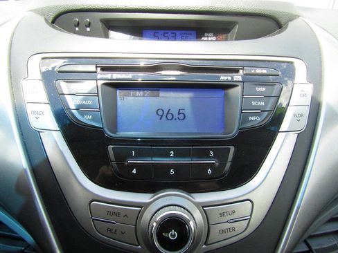 Used 2013 Hyundai Elantra FWD image 11