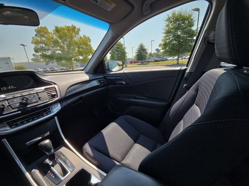 Used 2014 Honda Accord Sport image 17