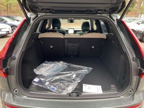 New 2026 Volvo XC60 B5 Core w/ Climate Package AWD/4WD image 18