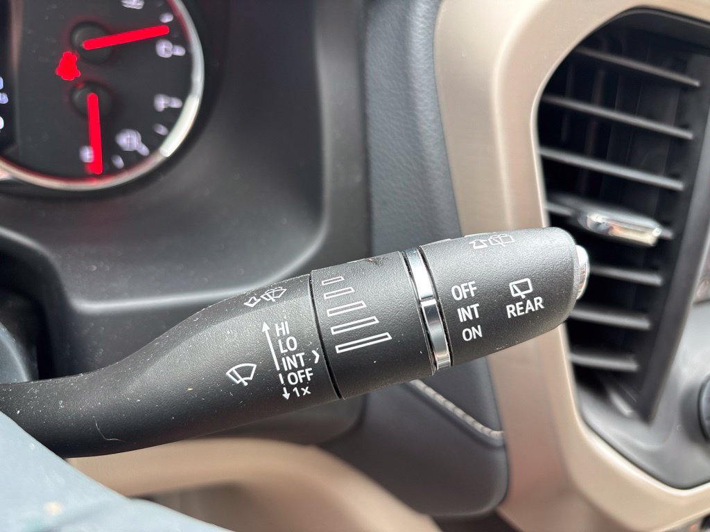 Used 2023 GMC Acadia Denali AWD/4WD image 23