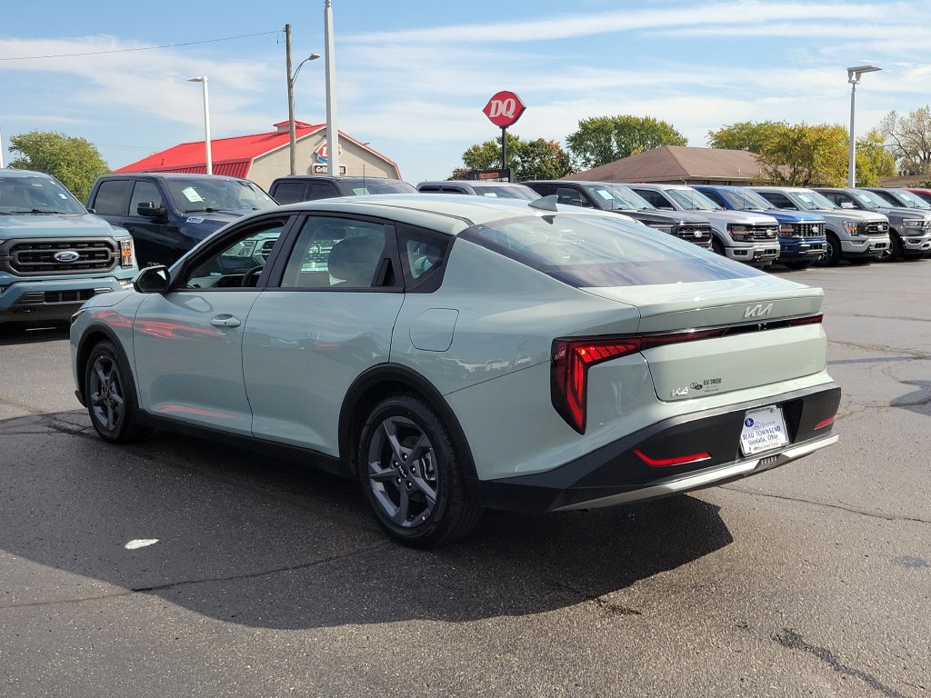 Used 2025 Kia K4 FWD image 6