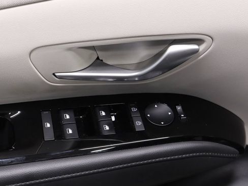 Certified 2025 Hyundai Tucson Limited AWD/4WD image 27