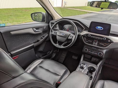 Used 2020 Ford Escape SEL FWD image 22