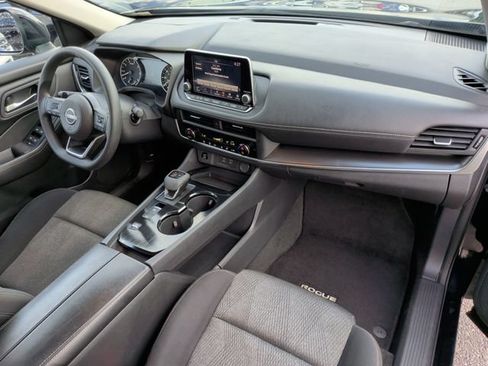 Used 2024 Nissan Rogue SV FWD image 27
