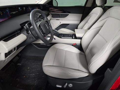 New 2026 Lincoln Nautilus Premier image 12