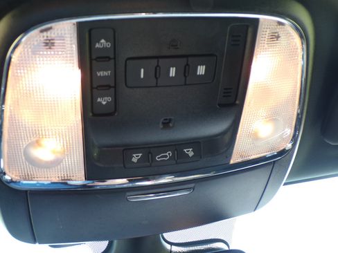 Used 2021 Jeep Grand Cherokee Trailhawk AWD/4WD image 26