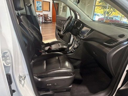 Used 2020 Buick Encore Essence image 25