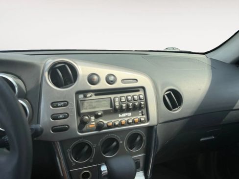 Used 2008 Pontiac Vibe w/ Sun And Sound Package FWD image 13