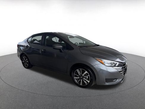 Used 2025 Nissan Versa SV FWD image 2