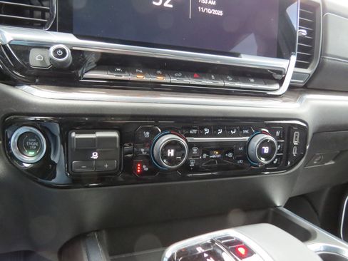 Certified 2024 Chevrolet Silverado 1500 LTZ image 22