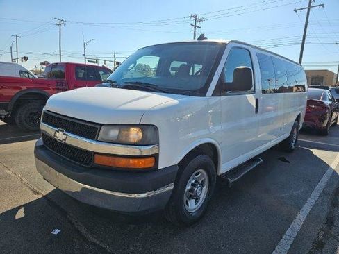 Used 2019 Chevrolet Express 3500 LT w/ LT Preferred Equipment Group RWD image 4