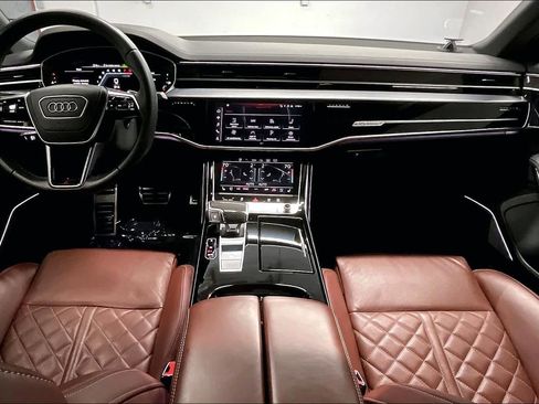 Used 2023 Audi S8 w/ S8 Executive Package image 15