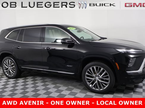 Certified 2025 Buick Enclave Avenir image 2