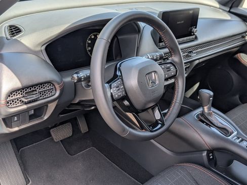 Used 2025 Honda HR-V Sport image 14