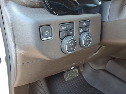 Used 2025 Chevrolet Silverado 2500 LT AWD/4WD image 12
