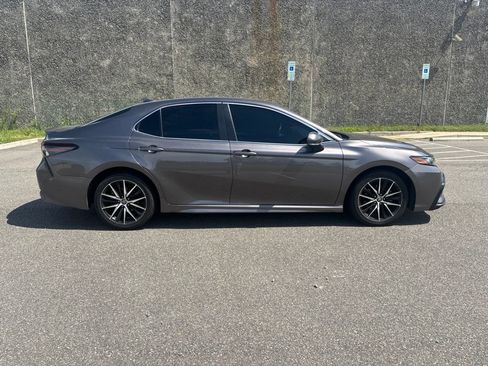 Used 2024 Toyota Camry SE FWD image 8
