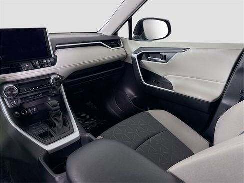 Certified 2025 Toyota RAV4 XLE image 21