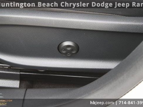 Used 2022 Mercedes-Benz CLA 35 AMG 4MATIC image 39