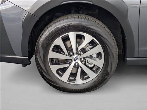 Used 2025 Subaru Outback Premium image 23