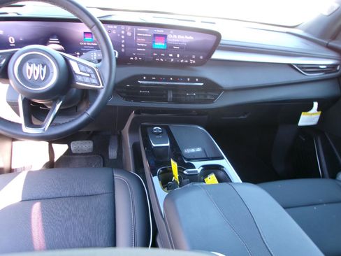 Used 2025 Buick Enclave Preferred image 14