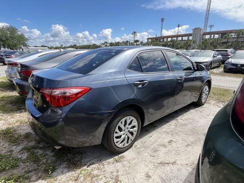 Used 2018 Toyota Corolla LE FWD image 6