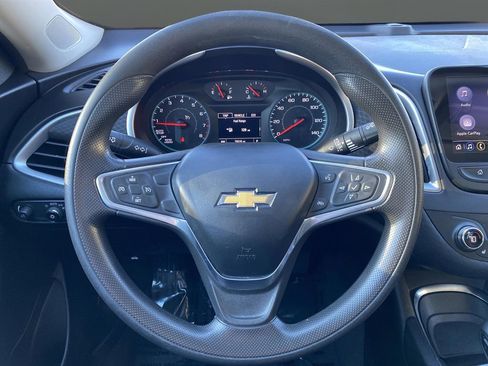 Used 2022 Chevrolet Malibu LT image 16
