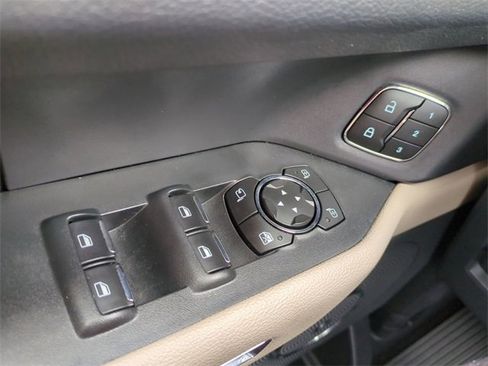 Used 2024 Ford Expedition Limited image 25