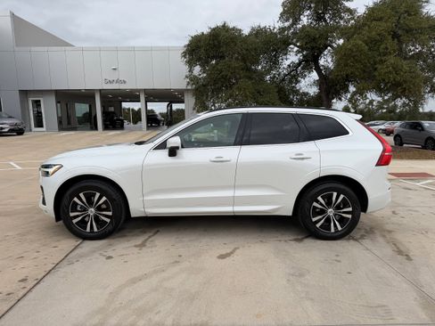 Certified 2023 Volvo XC60 B5 Core image 3