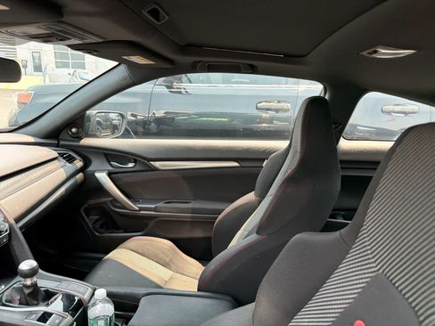 Used 2018 Honda Civic Si image 6