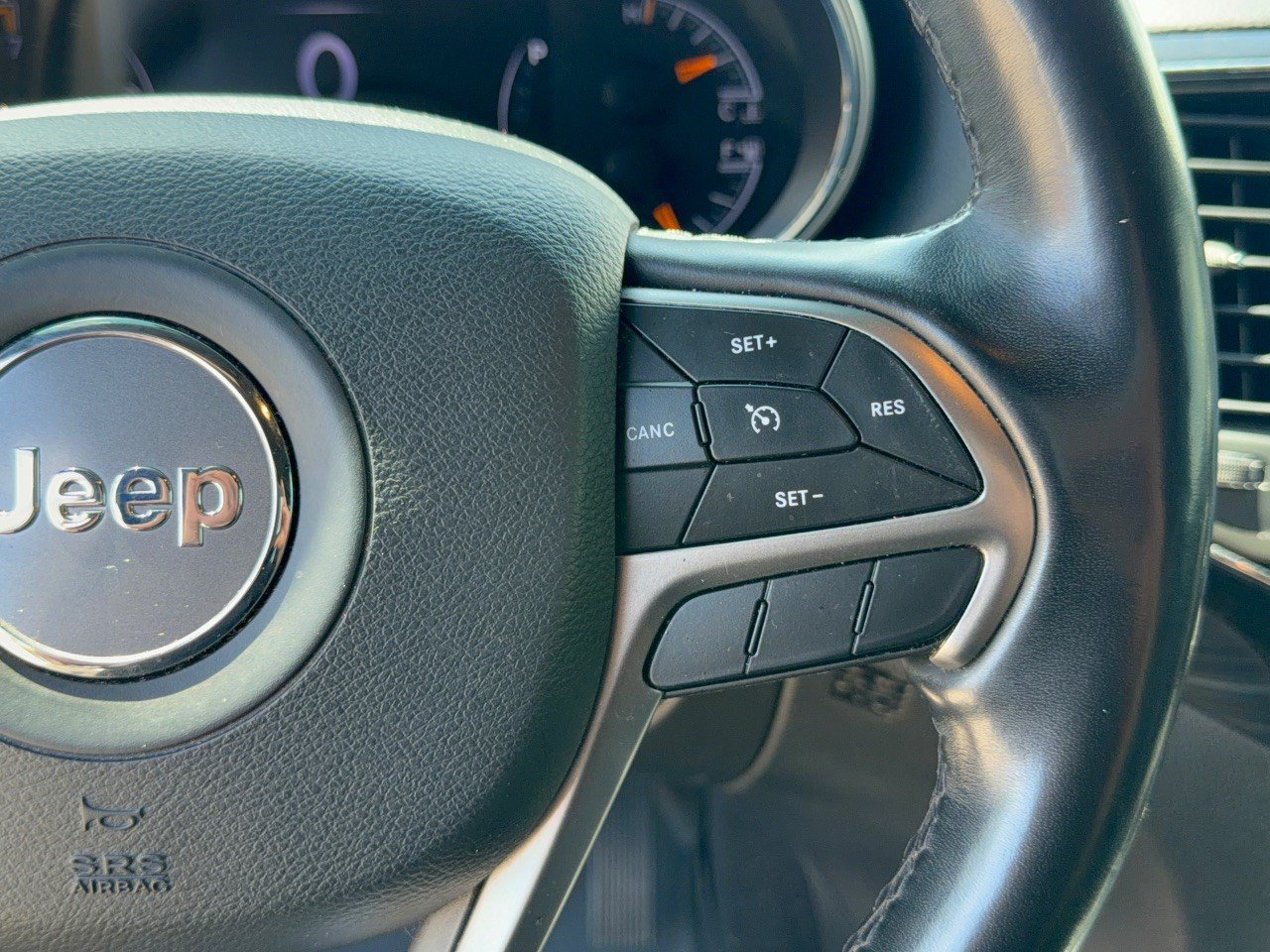 Used 2021 Jeep Grand Cherokee Laredo X RWD image 19