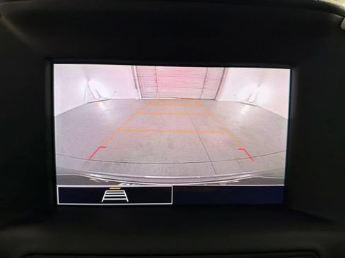 Used 2024 GMC Terrain SLE w/ Driver Convenience Package FWD image 19
