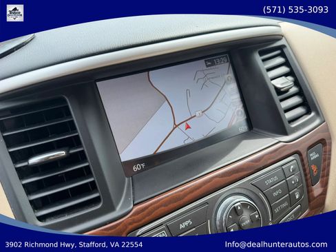Used 2020 Nissan Pathfinder Platinum FWD image 31