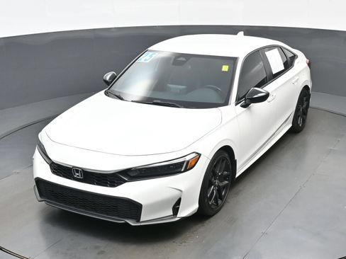Used 2025 Honda Civic Sport image 35