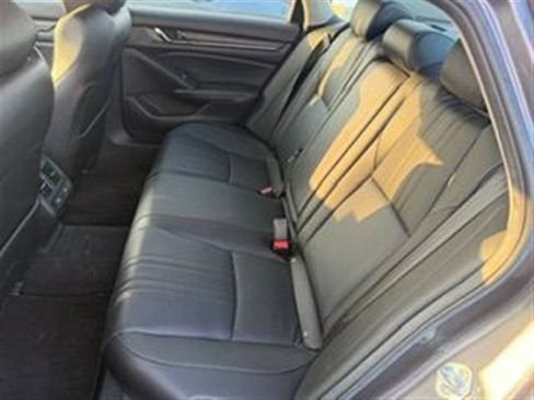 Used 2021 Honda Accord Touring image 5