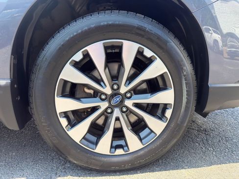 Used 2016 Subaru Outback 2.5i Limited AWD/4WD image 9