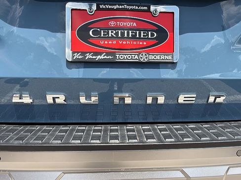 Used 2025 Toyota 4Runner Limited AWD/4WD image 7