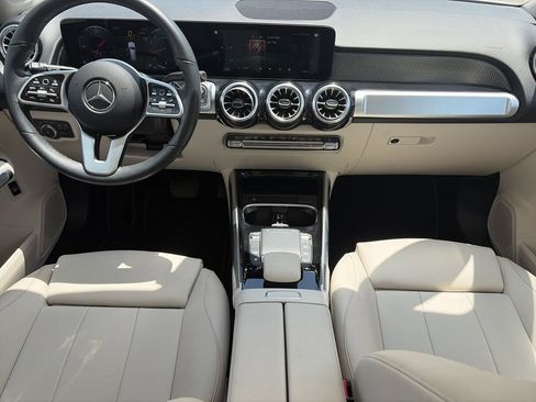 Used 2022 Mercedes-Benz GLB 250 image 16