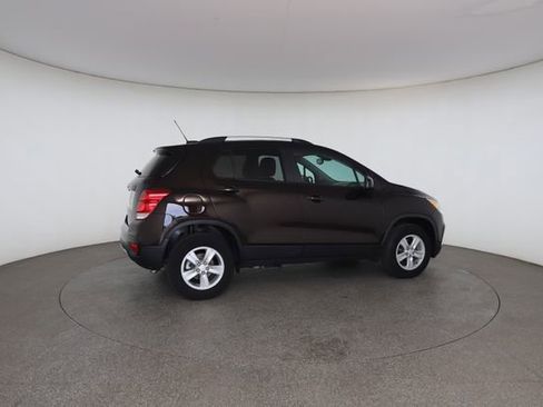 Used 2022 Chevrolet Trax LT w/ Driver Confidence Package AWD/4WD image 21