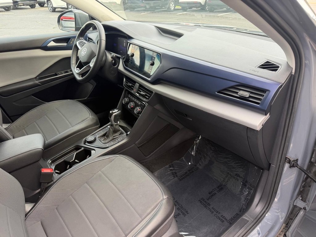 Used 2023 Volkswagen Taos SE w/ Panoramic Sunroof Package AWD/4WD image 33
