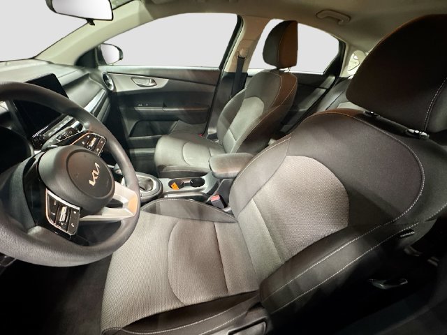 Certified 2023 Kia Forte LXS w/ LXS Technology Package FWD image 19