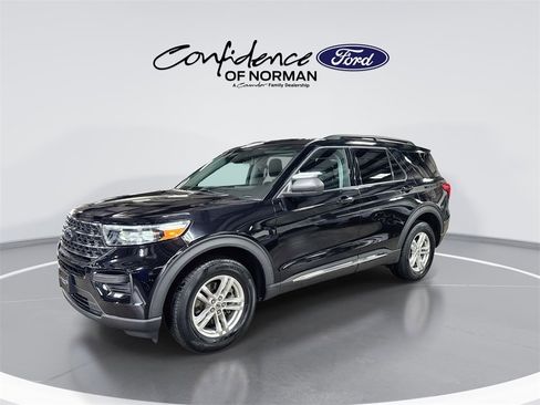 Used 2022 Ford Explorer XLT image 4