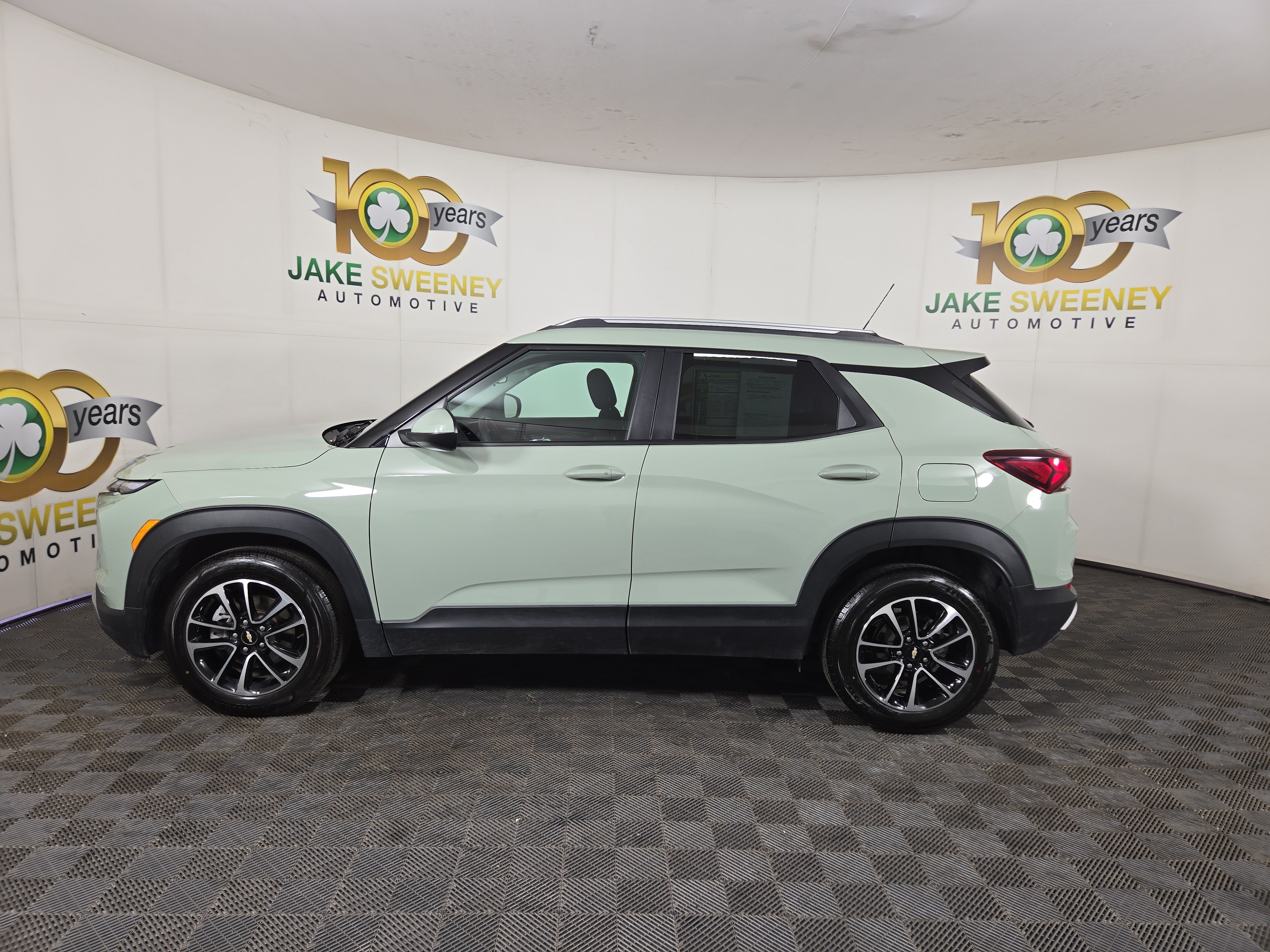 Used 2025 Chevrolet TrailBlazer LT FWD image 4