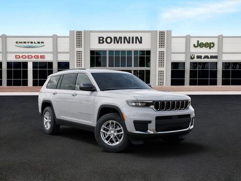 New 2026 Jeep Grand Cherokee L Laredo image 5