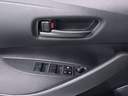 Used 2024 Toyota Corolla LE FWD image 32